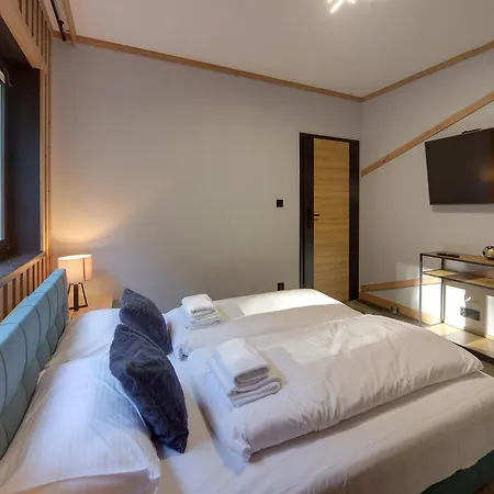 Stylowe I Klimatyczne Sun Seasons 24 W Karpaczu By Renters Карпач